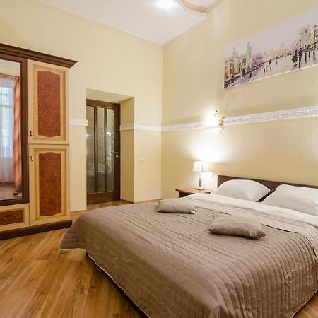 קייב Apartment At Malaya Zhytomyrska 5 מראה חיצוני תמונה
