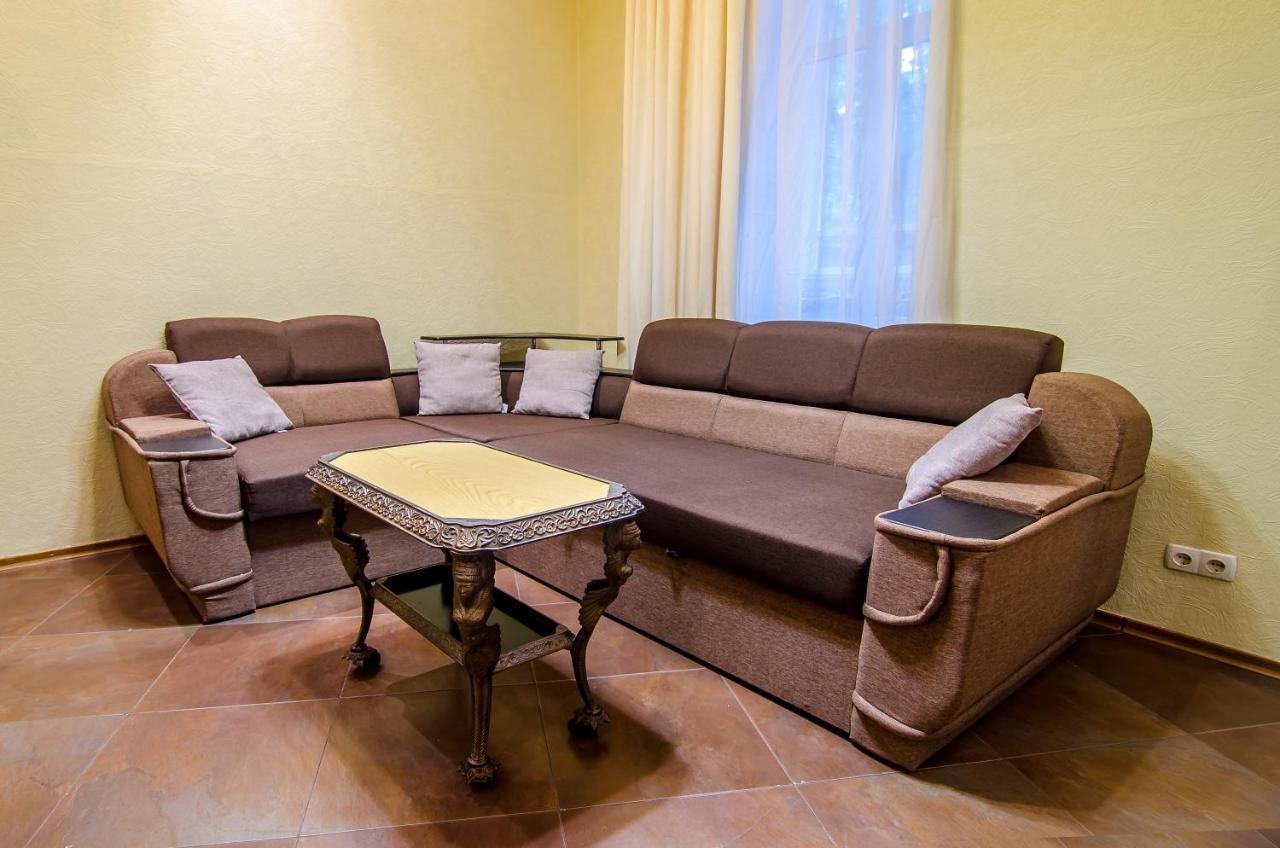 קייב Apartment At Malaya Zhytomyrska 5 מראה חיצוני תמונה