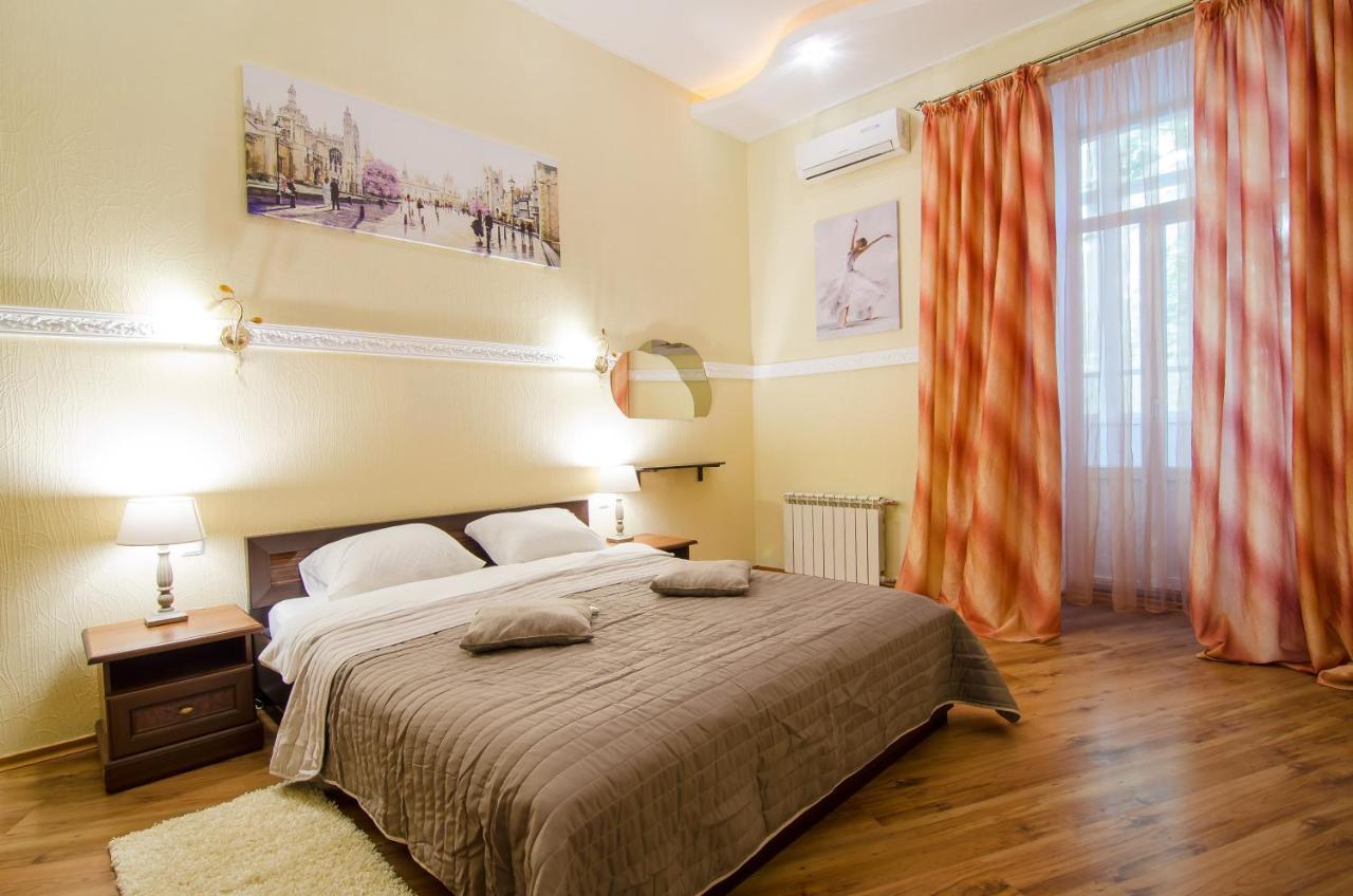 קייב Apartment At Malaya Zhytomyrska 5 מראה חיצוני תמונה