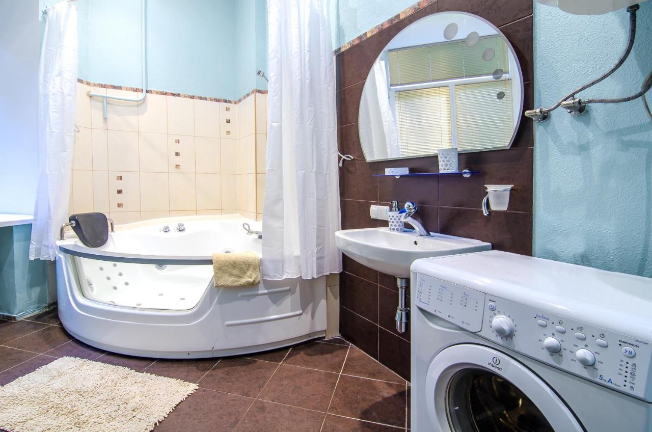קייב Apartment At Malaya Zhytomyrska 5 מראה חיצוני תמונה