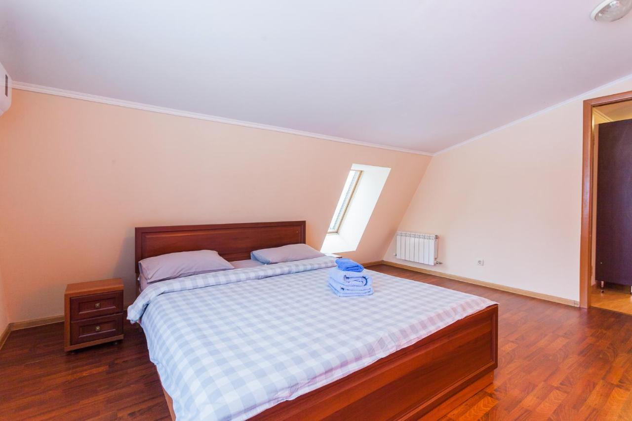 קייב Apartment At Malaya Zhytomyrska 5 מראה חיצוני תמונה